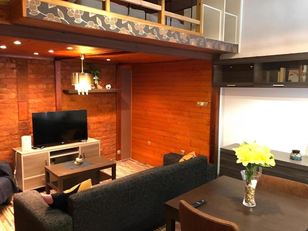Spacious Room In Budapest City Center מראה חיצוני תמונה
