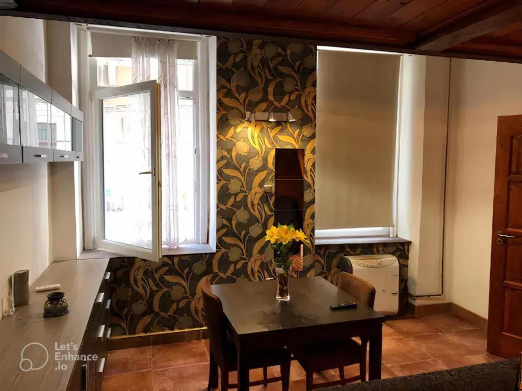 Spacious Room In Budapest City Center מראה חיצוני תמונה